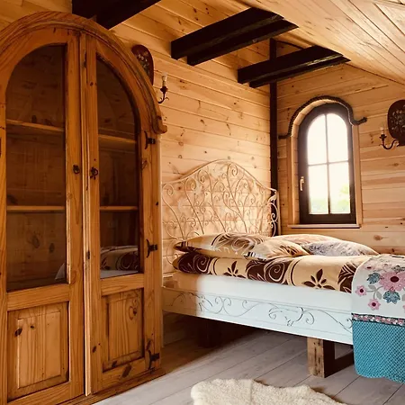 Pensión Dolina Smoków Na Półwyspie